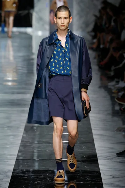 Look 38